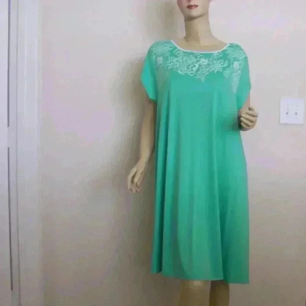 DRESS GREEN WITH WHITE FRONT MOTIF BY RUBY RED